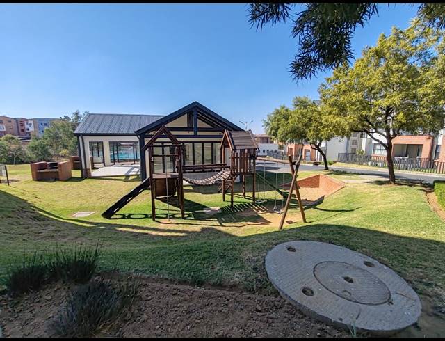 2 BEDROOM APARTMENT FOR SALE IN RANDPARK RIDGE